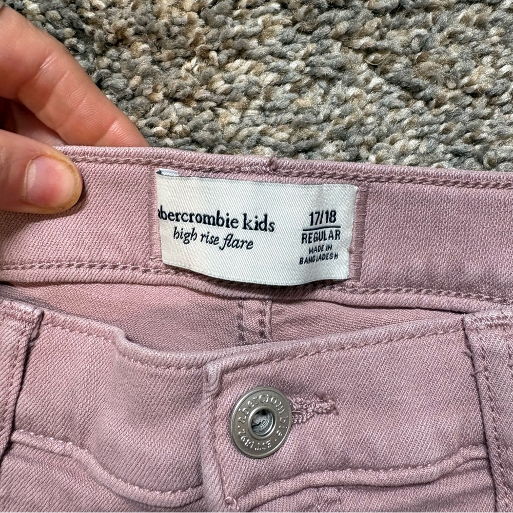 Abercrombie Kids Pink High Rise Flare Jeans Raw Hem Size 17/18 Light Mauve Rose - Picture 3 of 3